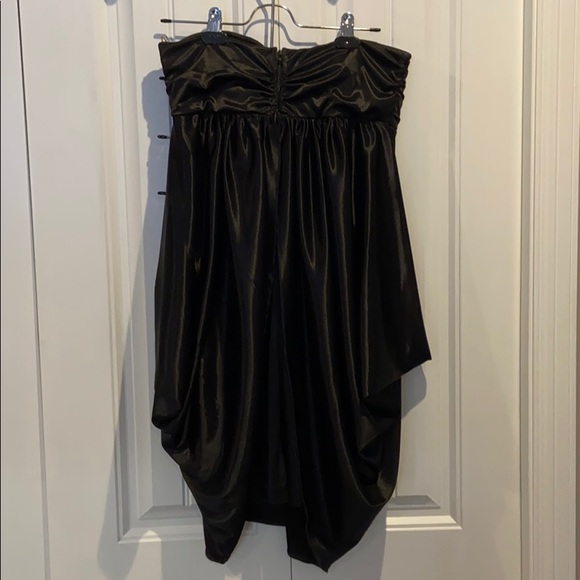 Black silky formal dress - Picture 3 of 5